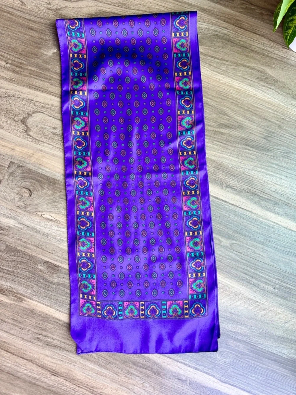 Vintage Inspired Purple Satin Scarf Geometric‎ Medallion Print Wrap